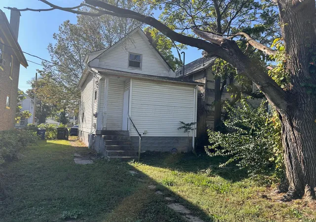 Photo 3 of Sale Pending at 1318 Hildreth Ave, Columbus, OH 43203 | MLS# 225038243 | Listing updated on 2026-10-02