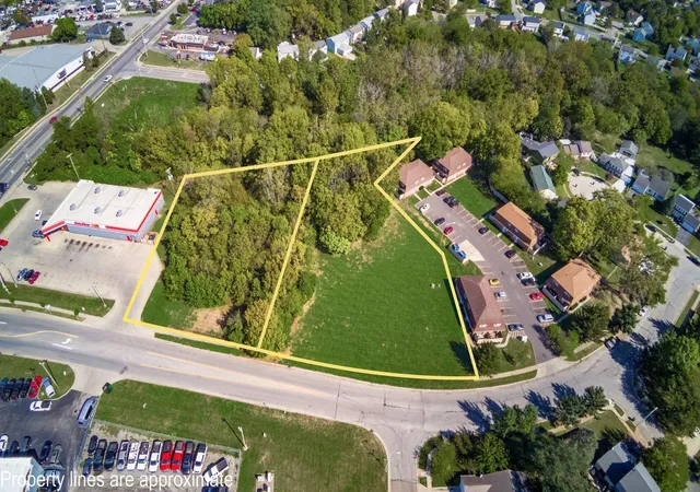 3rd image of 2210 October Ridge Dr, Columbus, OH 43223 | MLS# 225038272