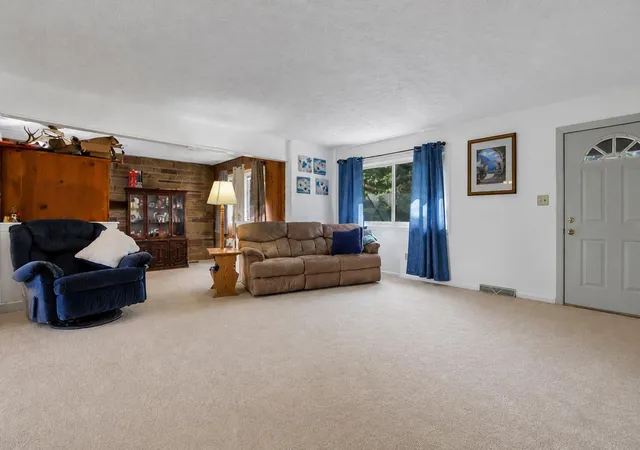 Homes for sale in Centerburg, OH | 4464 Reynolds Rd, Centerburg, OH 43011 | MLS# 225040529