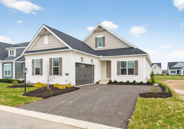 Homes for sale in Lewis Center, OH | 4275 Flamingo Dr, Lewis Center, OH 43035 | MLS# 225039170