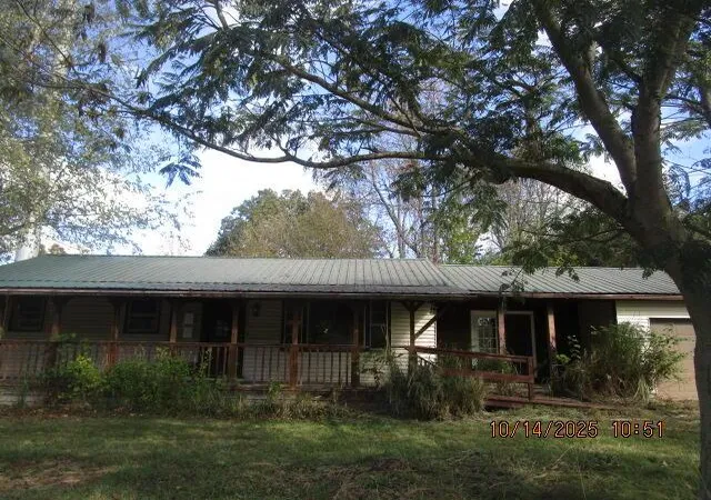 1st image of 950 Federal Rd, Little Hocking, OH 45742 | MLS# 225039643