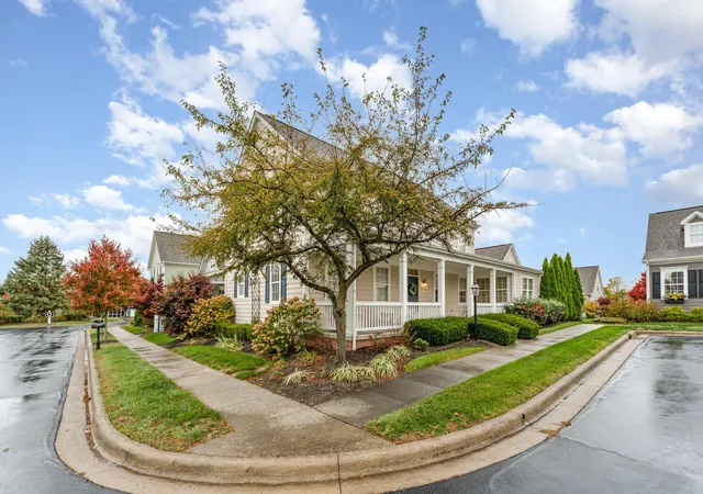 2nd image of 4726 Oakland Ridge Dr, Powell, OH 43065 | MLS# 225041249