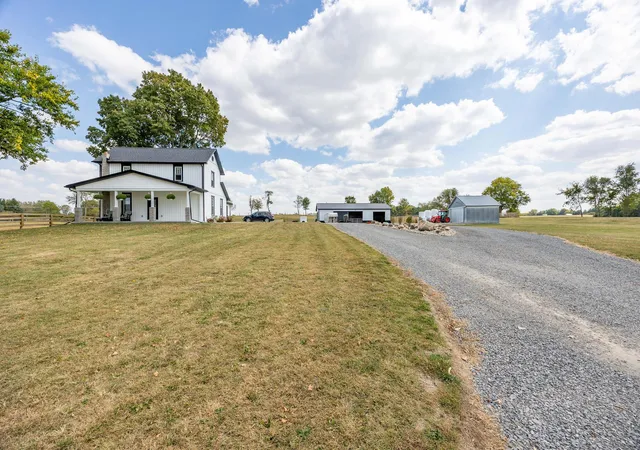 Homes for sale in Bellefontaine, OH | 1141 Township Road 216, Bellefontaine, OH 43311 | MLS# 225041341