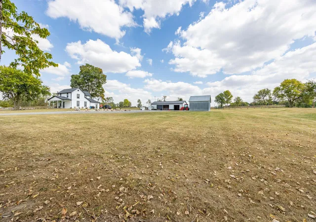 Homes for sale in Bellefontaine, OH | 1141 Township Road 216, Bellefontaine, OH 43311 | MLS# 225041341
