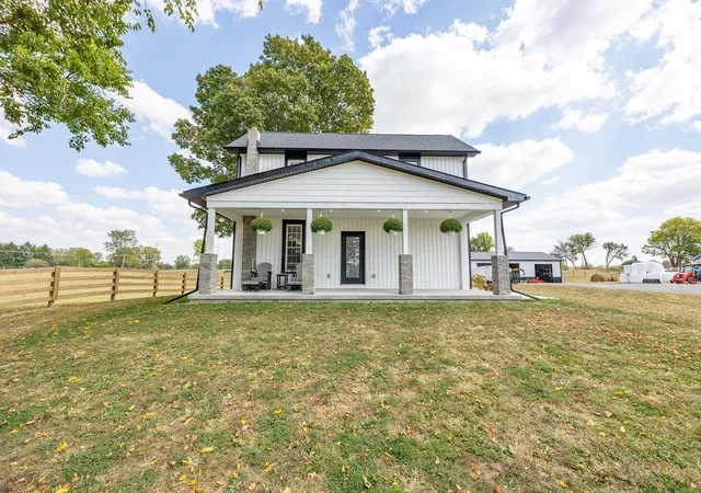Homes for sale in Bellefontaine, OH | 1141 Township Road 216, Bellefontaine, OH 43311 | MLS# 225041341