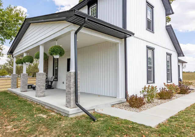 Homes for sale in Bellefontaine, OH | 1141 Township Road 216, Bellefontaine, OH 43311 | MLS# 225041341