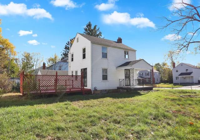 3rd image of 1938 Myrtle Ave, Columbus, OH 43211 | MLS# 225041967