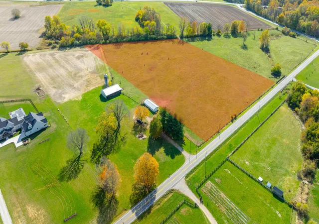 2nd image of 8777 Hayden Run Rd, Hilliard, OH 43026 | MLS# 225042345