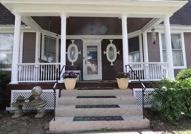 2nd image of 211 Saint James St, Marion, OH 43302 | MLS# 225042591