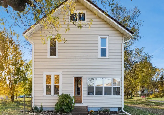 2nd image of 1953 Horns Hill Rd Ne, Newark, OH 43055 | MLS# 225042599