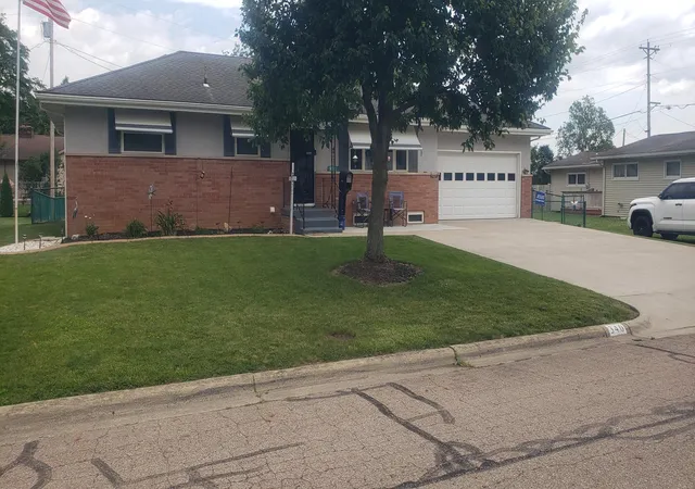 Homes for sale in Ashville, OH | 340 Gary St, Ashville, OH 43103 | MLS# 225042635