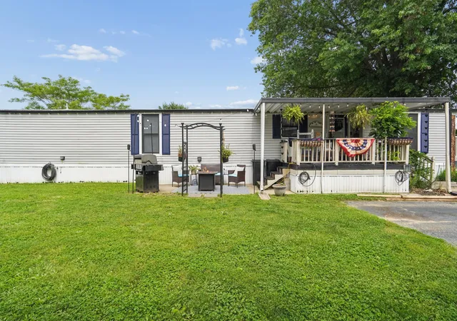 Homes for sale in Chillicothe, OH | 42 Deerpath Rd, Chillicothe, OH 45601 | MLS# 225042979
