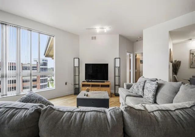 5th image of 196 S Grant Ave #607, Columbus, OH 43215 | MLS# 225043665