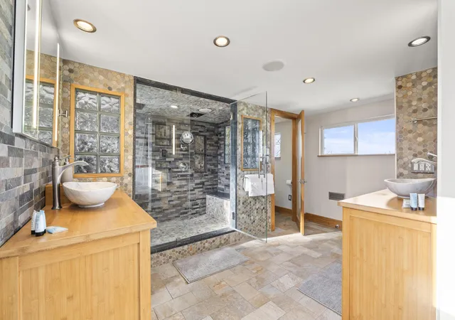 1st image of 269 S 17th St, Columbus, OH 43205 | MLS# 225044399