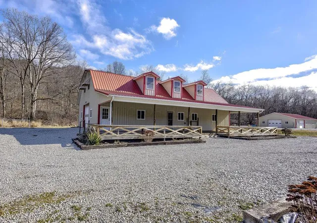 Homes for sale in Brinkhaven, OH | 15193 Us 62, Brinkhaven, OH 43006 | MLS# 225045458