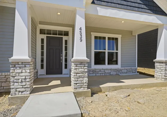 3rd image of 4539 Corsican Loop E, Hilliard, OH 43026 | MLS# 225045498
