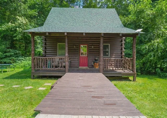 Photo 2 of Single family home for sale at 17260 Krinn Unger Keck Rd, Logan, OH 43138 | MLS# 225046104 | Listing updated on 2026-08-27