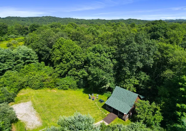 Photo 5 of Single family home for sale at 17260 Krinn Unger Keck Rd, Logan, OH 43138 | MLS# 225046104 | Listing updated on 2026-08-27