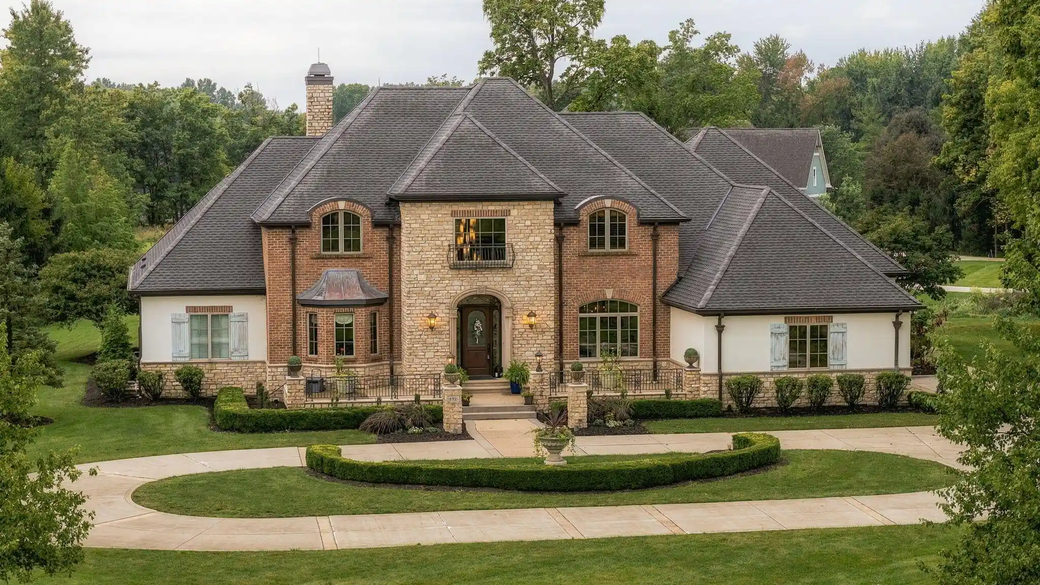 Photo 1 of Mansion for sale at 5335 Hoover Gate Ln, Westerville, OH 43082 | MLS# 225046356 | Listing updated on 2026-10-19