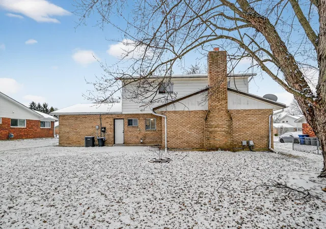 Photo 3 of Sale Pending at 204 Barcelona Ave, Westerville, OH 43081 | MLS# 226000763 | Listing updated on 2026-03-25