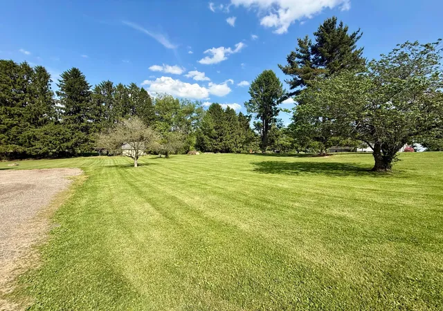 4th image of 6160 Dresden Rd, Zanesville, OH 43701 | MLS# 226000187