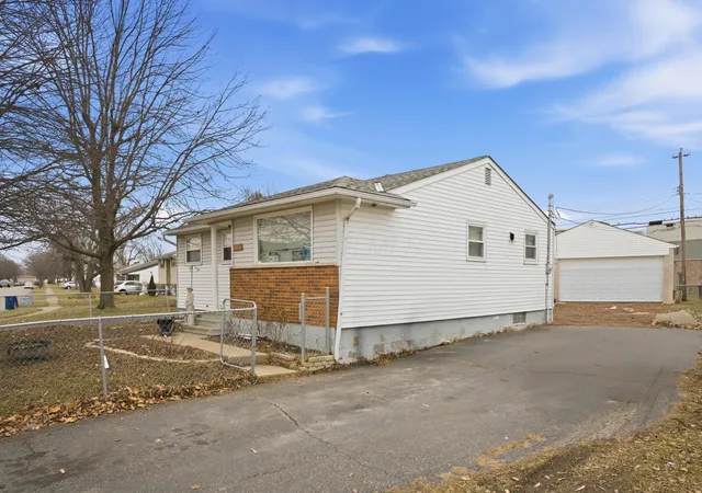 3rd image of 3860 Briggs Rd, Columbus, OH 43228 | MLS# 226001194