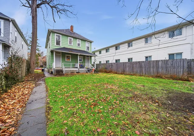 Listing Photo 2 - Condo for sale in building located at 2210-2212 N 4th St, Columbus, OH 43201 - Unit #