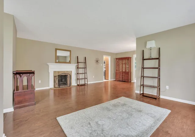 Photo 3 of Single family home for sale at 122 Wilshire Dr, Hebron, OH 43025 | MLS# 226001814 | Listing updated on 2026-09-18
