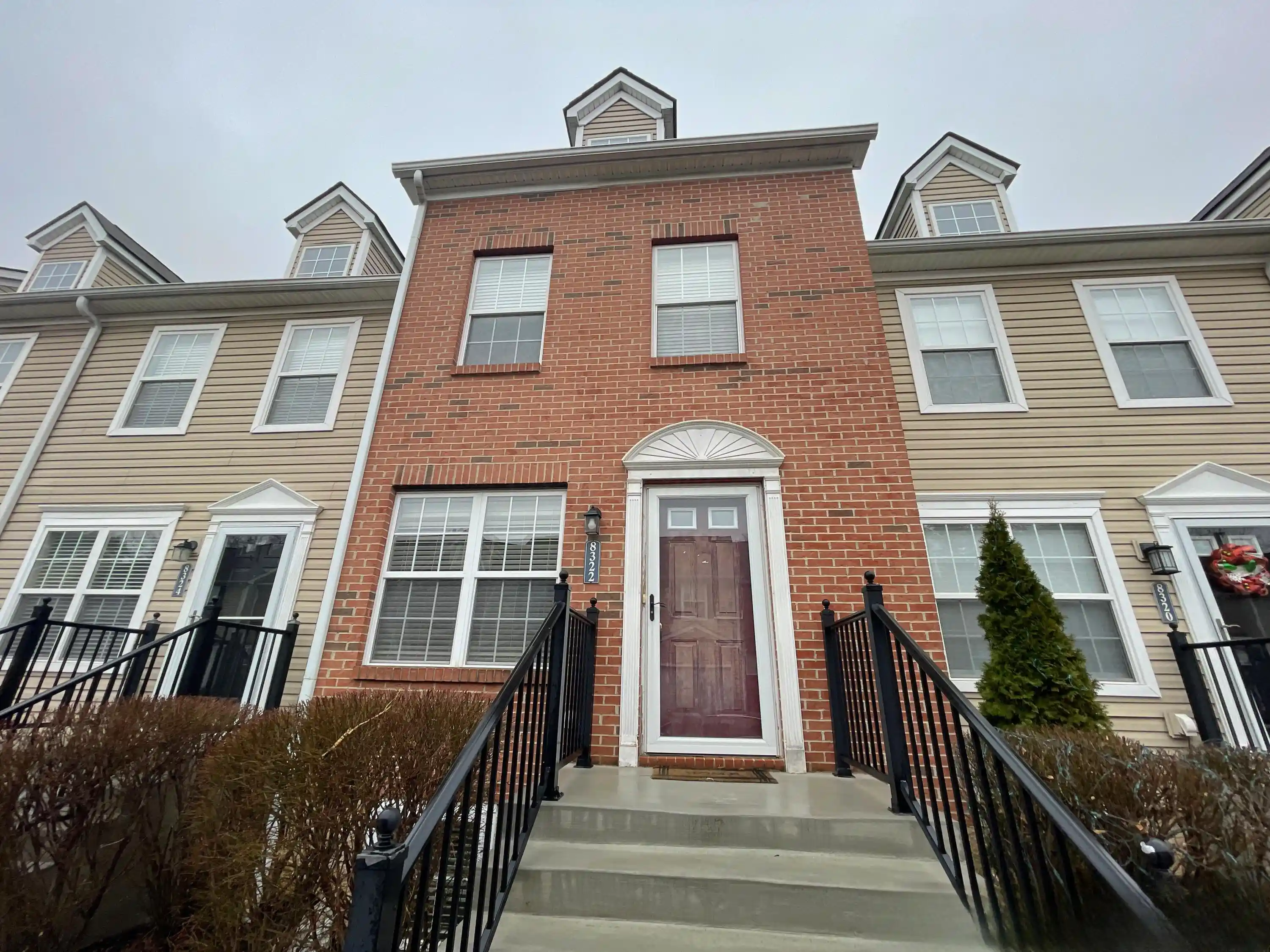 Listing Photo 1 - Condo for sale in 8322 Bruntsfield Rd located at 8322 Bruntsfield Rd, Columbus, OH 43235 - Unit 8322 Bruntsfield Rd