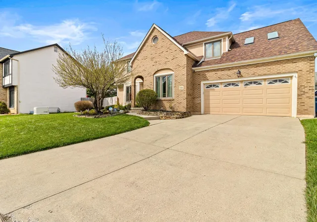 2nd image of 7482 Lindbrook Ct, Reynoldsburg, OH 43068 | MLS# 226010312