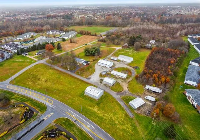 Listing Photo 4 - Condo for sale in building located at 7200 Long Rd, Canal Winchester, OH 43110