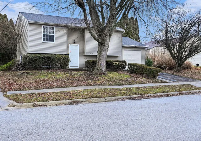 Homes for sale in Columbus, OH | 5290 Quincy Dr, Columbus, OH 43232 | MLS# 226002358