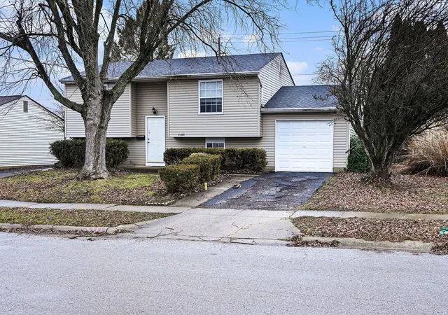 Homes for sale in Columbus, OH | 5290 Quincy Dr, Columbus, OH 43232 | MLS# 226002358