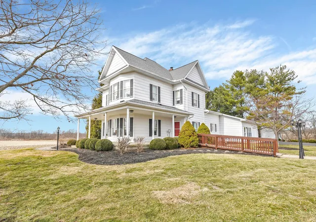 Homes for sale in Circleville, OH | 11350 Tarlton Rd Sw, Circleville, OH 43113 | MLS# 226002305