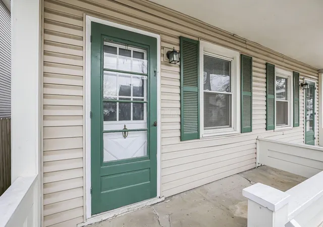 Listing Photo 4 - Condo for sale in building located at 1858 S 5th St, Columbus, OH 43207