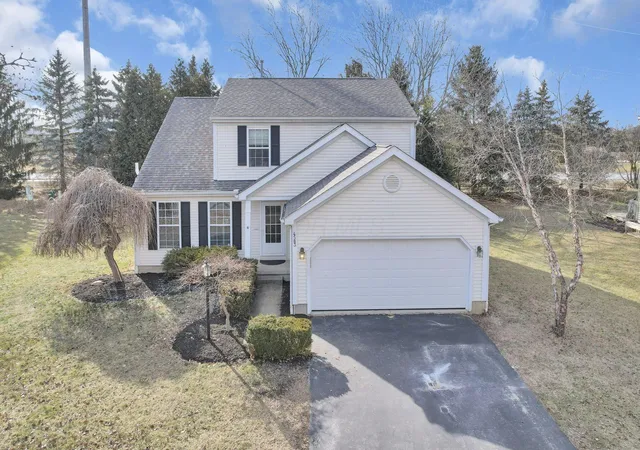 1st image of 4583 Fern Trail Dr, Hilliard, OH 43026 | MLS# 226002645