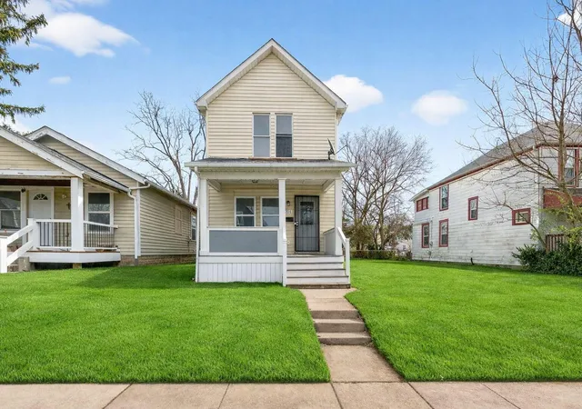 Homes for sale in Columbus, OH | 204 S Wheatland Ave, Columbus, OH 43204 | MLS# 226003712
