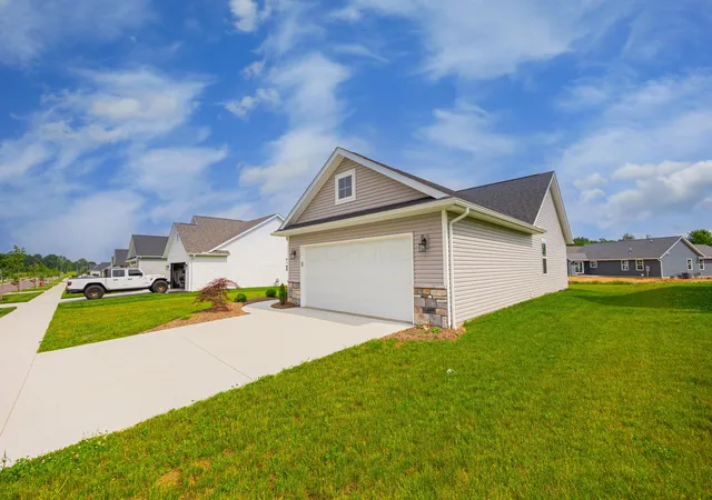 Homes for sale in Johnstown, OH | 557 Cannondale Ave, Johnstown, OH 43031 | MLS# 226004014