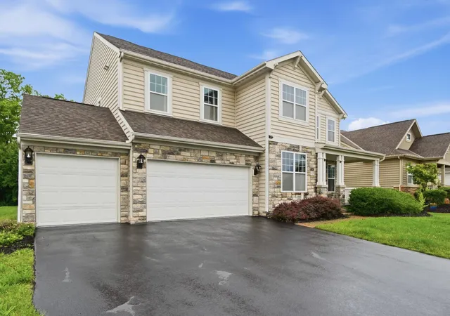 2nd image of 1535 Fairway Dr, Grove City, OH 43123 | MLS# 226004249