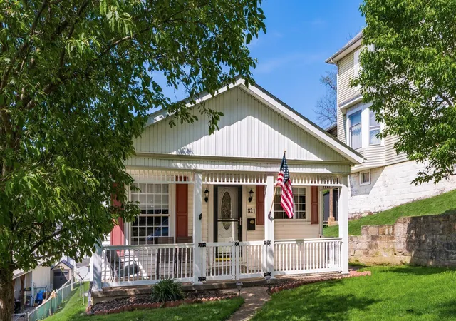 Homes for sale in Cambridge, OH | 821 Stewart Ave, Cambridge, OH 43725 | MLS# 226013159