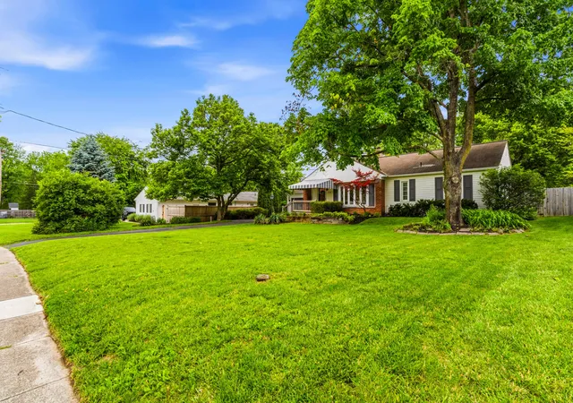 Homes for sale in Upper Arlington, OH | 2656 Zollinger Rd, Upper Arlington, OH 43221 | MLS# 226018557