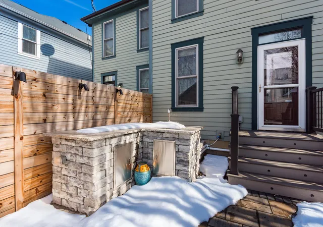Listing Photo 2 - Condo for sale in building located at 971 N 6th St, Columbus, OH 43201 - Unit #