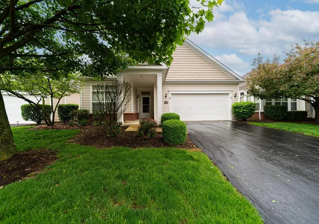 Homes for sale in New Albany, OH | 5485 Welbourne Pl #3, New Albany, OH 43054 | MLS# 226014617