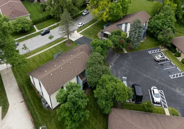 Homes for sale in Columbus, OH | 1314 Yorkland Rd #C, Columbus, OH 43232 | MLS# 226004934