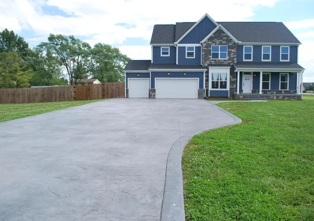 Homes for sale in Washington Court House, OH | 1045 Damon Dr, Washington Court House, OH 43160 | MLS# 226005136
