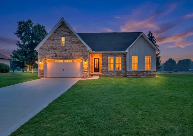 1st image of 1493 Marion Country Club Dr, Marion, OH 43302 | MLS# 226005169