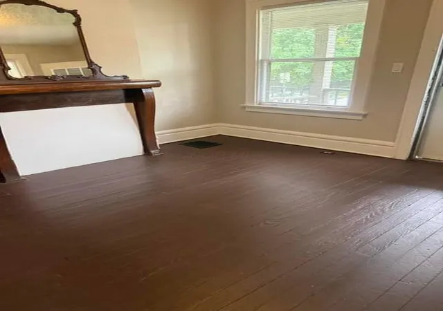 Listing Photo 5 - Condo for sale in building located at 2478-2480 Deming Ave, Columbus, OH 43202