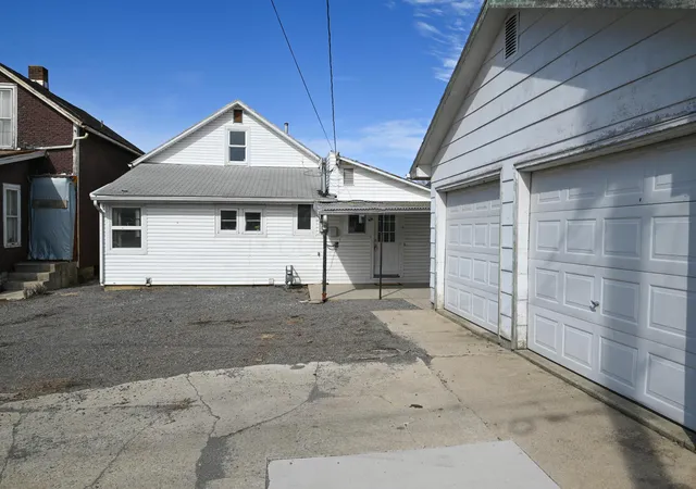 Homes for sale in Bucyrus, OH | 317 E Rensselaer St, Bucyrus, OH 44820 | MLS# 226006039