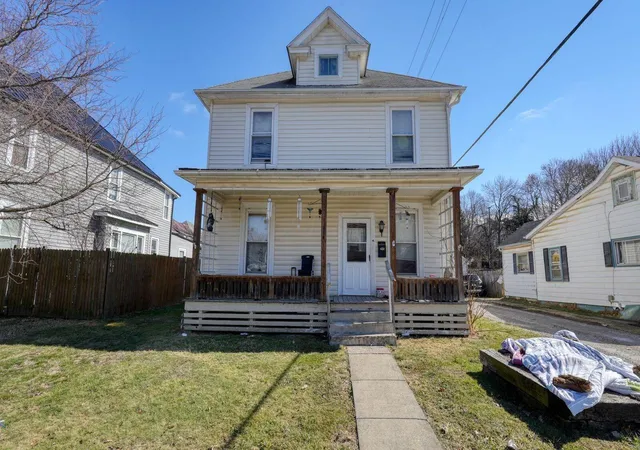 Homes for sale in Cambridge, OH | 318 N 8th St, Cambridge, OH 43725 | MLS# 226005932
