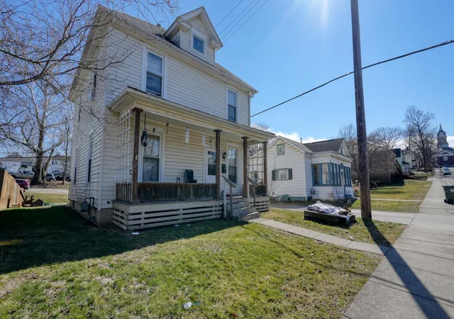 Homes for sale in Cambridge, OH | 318 N 8th St, Cambridge, OH 43725 | MLS# 226005932